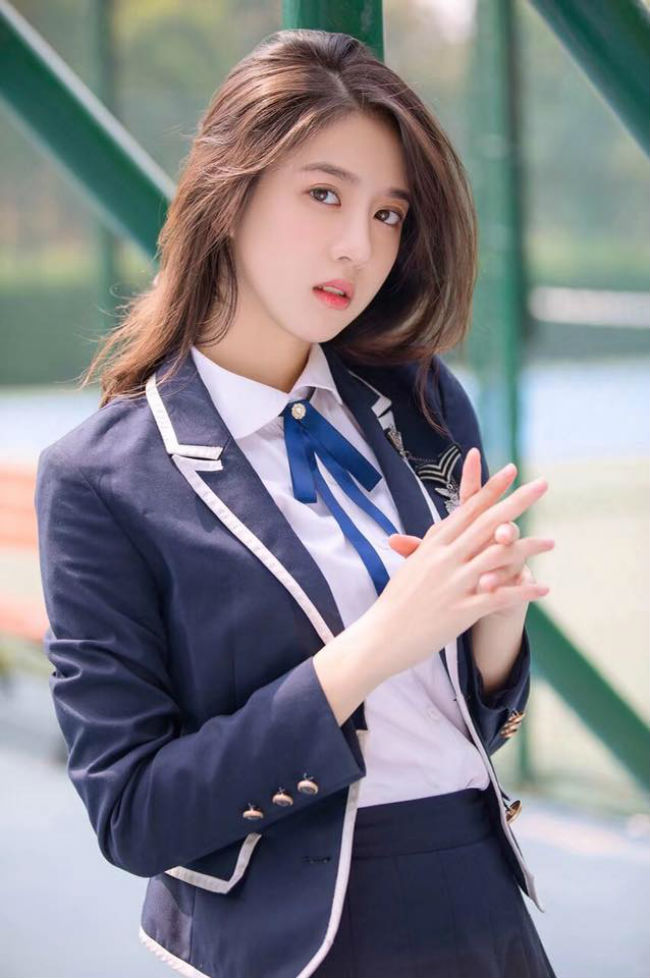 Nhan sắc khiến hàng triệu đấng mày râu điêu đứng của mỹ nhân quả táo-17