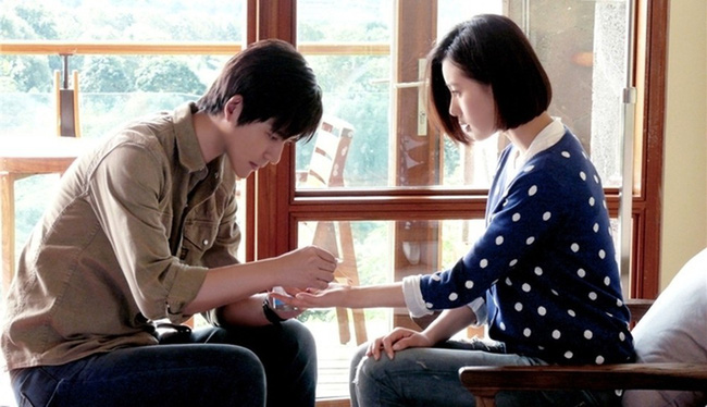 Thấy con trai giúp vợ giặt quần áo, mẹ chồng không tiếc lời mắng nhiếc nàng dâu mà chưa kịp hiểu đầu đuôi câu chuyện-1