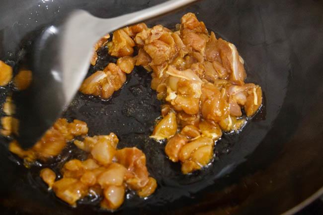 Gà rim lạc vừa ngon lại lạ miệng khiến cả nhà ăn một lại muốn ăn hai-2