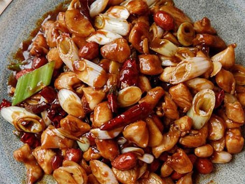 Gà rim lạc vừa ngon lại lạ miệng khiến cả nhà ăn một lại muốn ăn hai