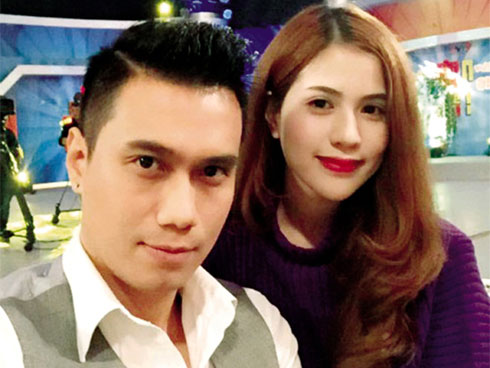 Hành động bất ngờ của Việt Anh và vợ sau khi để trạng thái độc thân”, nghi xảy ra mâu thuẫn-7