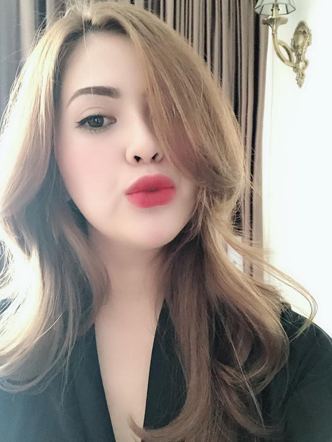 Lê Việt Anh và bà xã cùng bật chế độ độc thân trên trang cá nhân-6
