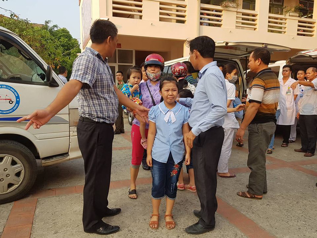 Truy xuất, kiểm tra cơ sở giết mổ cung cấp thịt gà khiến 352 học sinh ở Ninh Bình ngộ độc-4