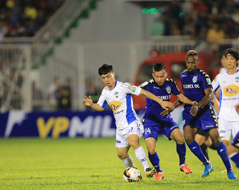 Công Phượng: Đừng lo, thầy Park đâu cần xem quảng cáo!-2