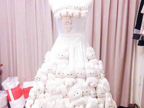 Chú rể mếu máo trong lễ rước dâu bất ngờ lộ ảnh mặt sưng húp, nghi bị vợ đánh khi vừa cưới được vài ngày?-5