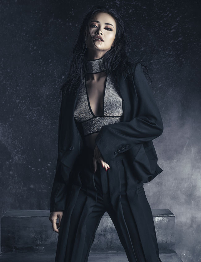 Đông Nhi táo bạo tung ảnh không nội y sau 8 năm yêu Ông Cao Thắng-6