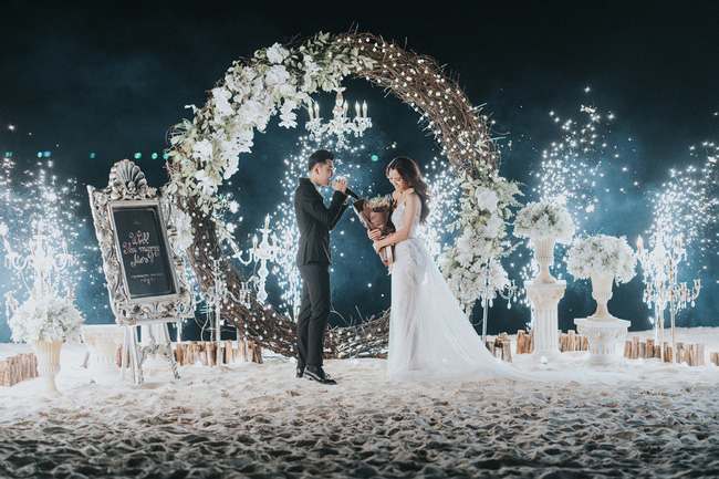 Lộ clip Ưng Hoàng Phúc cầu hôn Kim Cương đầy cảm động sau nhiều năm sống chung-3