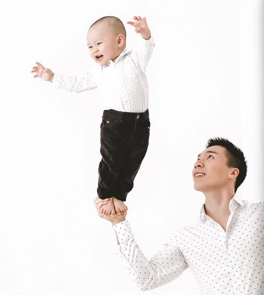 Thót tim khi chứng kiến Quốc Nghiệp diễn xiếc chống tay lên người bà xã đang mang bầu lớn-2