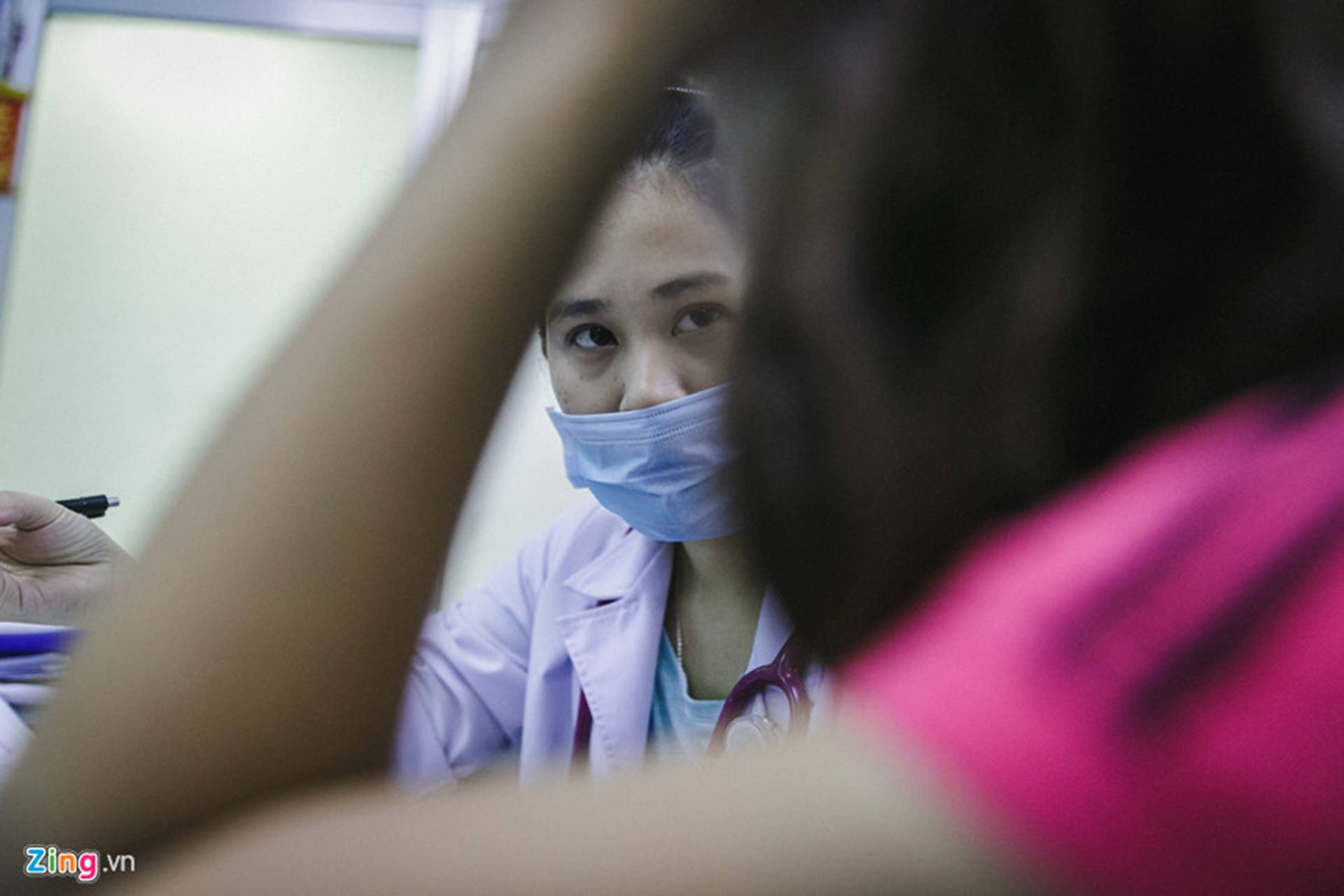 Bệnh viện Nhi ở Sài Gòn vỡ trận vì dịch chồng dịch-20
