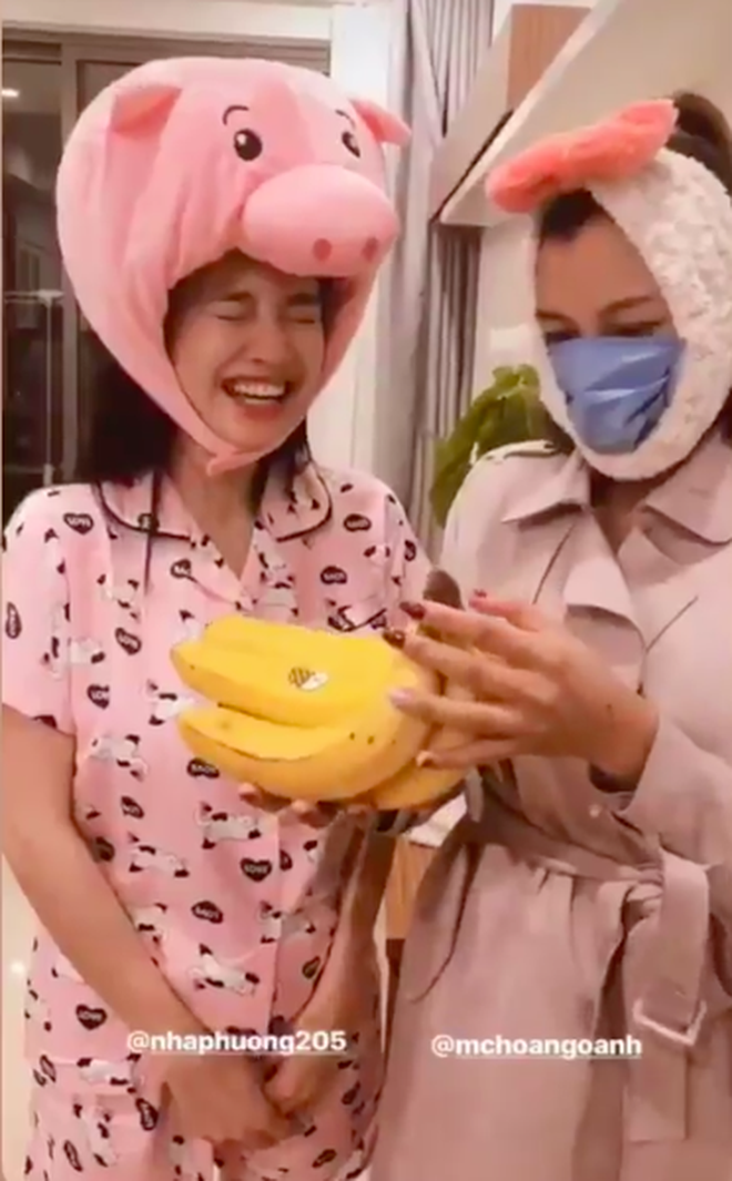 Sau tuần trăng mật tại Hàn Quốc, Nhã Phương tiếp tục lộ vòng 2 ngày càng lớn khi đi hát karaoke với ông xã Trường Giang-5