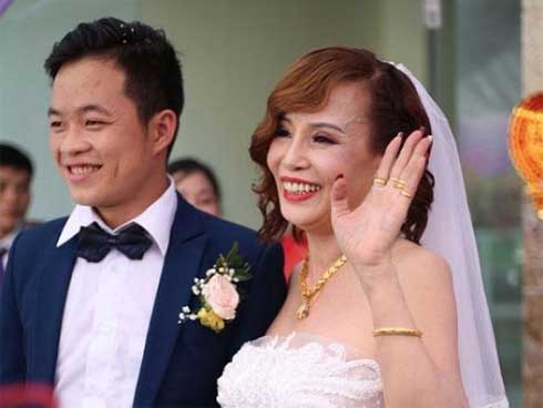 Bị nhà trai phản đối gay gắt nhưng cặp cô dâu 62 tuổi đã dùng chiêu gạo nấu thành cơm này khiến mẹ chồng thôi đành chúc phúc-1