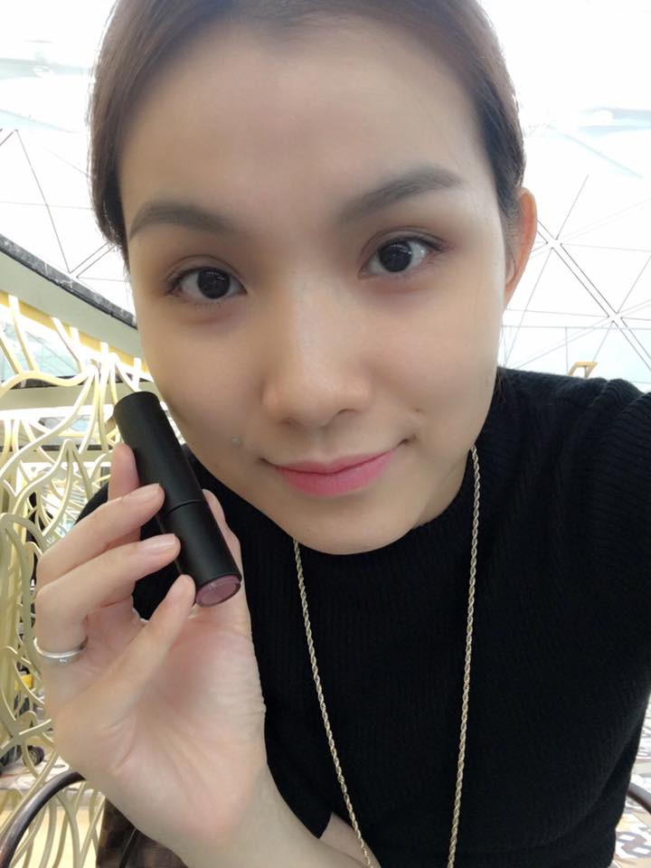 Bất ngờ trước nhan sắc 10 năm không đổi của HH Thùy Lâm, fan càng ngỡ ngàng hơn với làn da mộc mạc của nàng Hậu ngoài 30 này-12