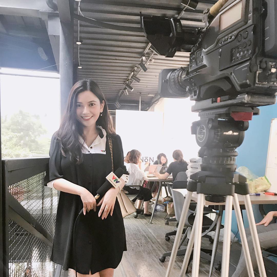 BTV sinh năm 1995 của VTV: Đẹp như nàng thơ, tốt nghiệp trường báo chí London-11
