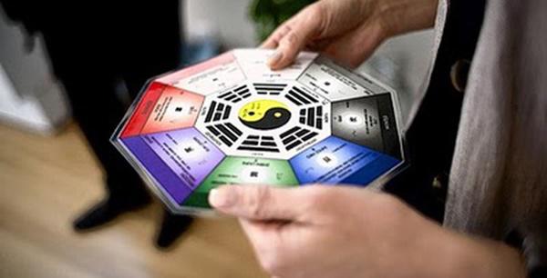 5 sai lầm thường gặp khi treo gương bát quái trong nhà-1