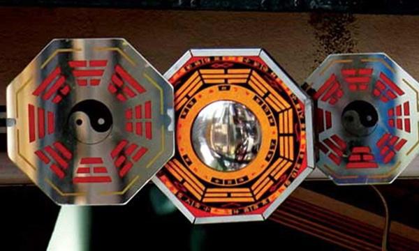 5 sai lầm thường gặp khi treo gương bát quái trong nhà-4