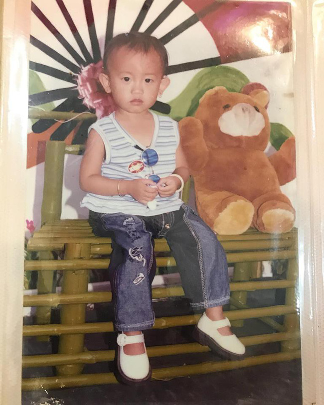 Sau khi đại trùng tu nhan sắc, hot girl thị phi Thúy Vi ngày càng chăm hở hang, khoe ngực triệt để-2