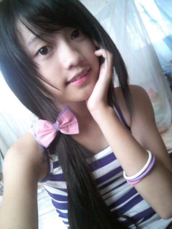 Sau khi đại trùng tu nhan sắc, hot girl thị phi Thúy Vi ngày càng chăm hở hang, khoe ngực triệt để-3