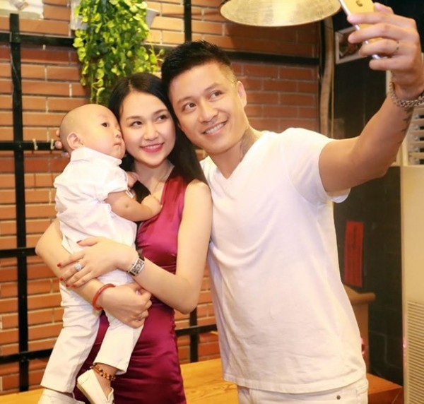 Người vợ khiến Tuấn Hưng mỉm cười sau giọt nước mắt cay đắng vì bị hủy show phút chót-8