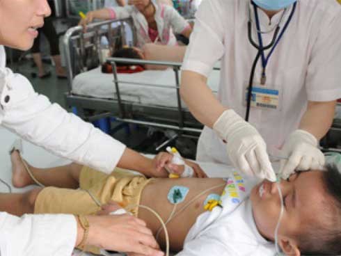 Sởi, sốt xuất huyết, tay-chân-miệng cùng lúc hoành hành: Có phải dịch chồng dịch?