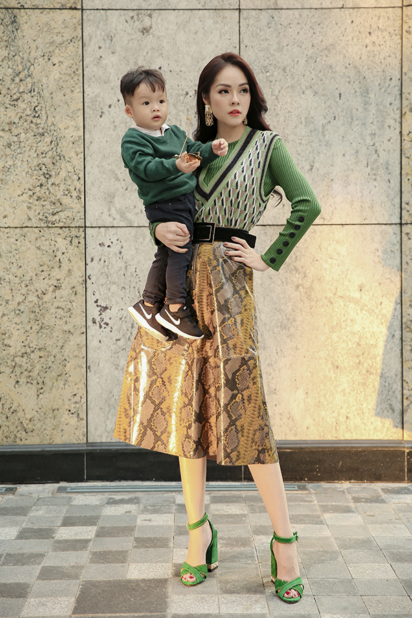 Dương Cẩm Lynh cùng con trai chụp bộ ảnh nhân dịp sinh nhật bé tròn hai tuổi-9