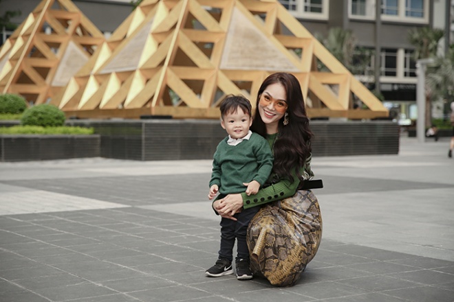 Dương Cẩm Lynh cùng con trai chụp bộ ảnh nhân dịp sinh nhật bé tròn hai tuổi-10