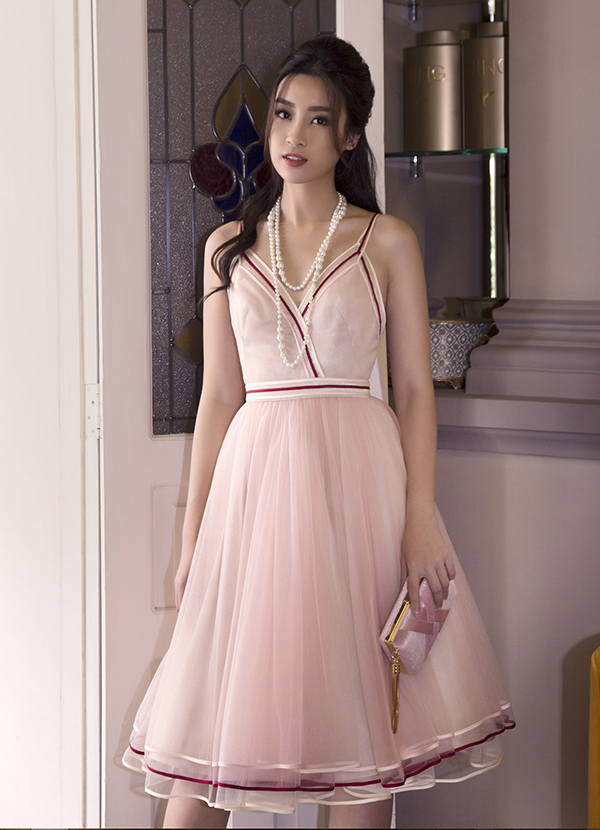 Sau nhiệm kỳ Hoa hậu, Đỗ Mỹ Linh khoe thần thái rạng ngời trong bộ ảnh mới-4