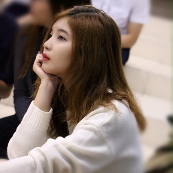 Nữ sinh học viện hàng không xinh đẹp và tài năng như thế nào?-13