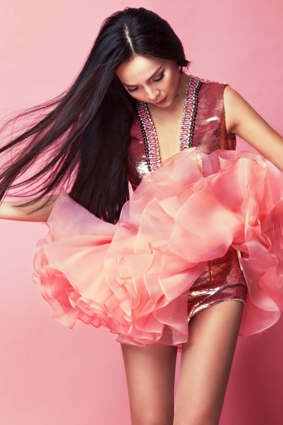 Đã bước sang hàng U40, Hiền Thục vẫn trẻ trung và thanh xuân hơn gái 18-4