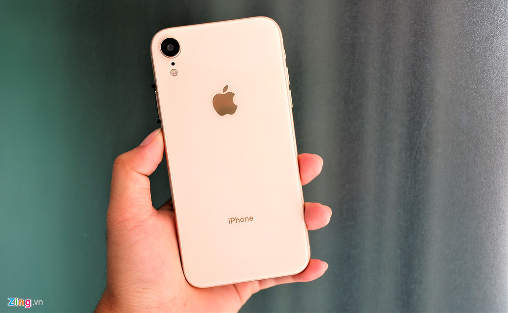 iPhone XR chưa mở bán nhưng hàng nhái đã xuất hiện tại VN-2