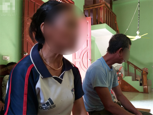 Bé gái 6 tuổi thơ ngây kể lại giây phút bị hàng xóm kéo vào buồng xâm hại-6