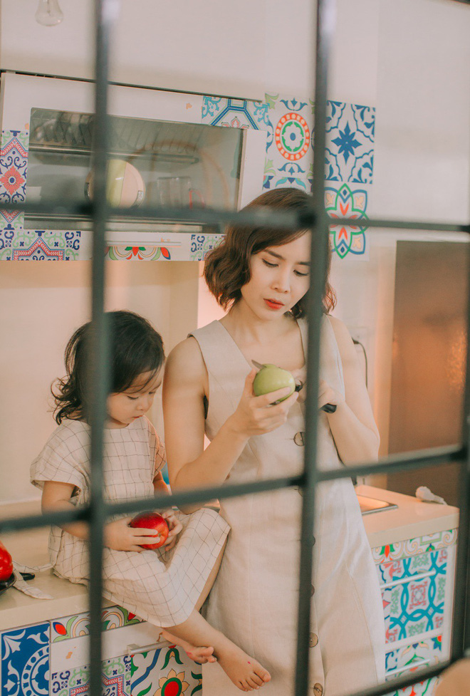 Lưu Hương Giang - Hồ Hoài Anh lần đầu khoe mái ấm nhỏ với gia đình đủ 4 thành viên-13