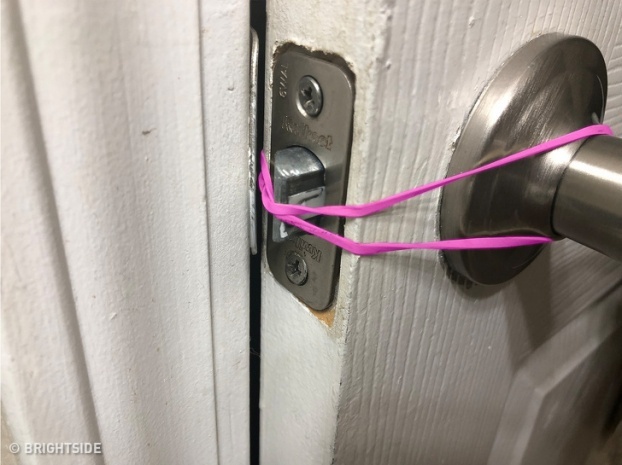 11 mẹo vặt cực hay với dây chun, nhớ lưu lại kiểu gì cũng có lúc hữu dụng-5