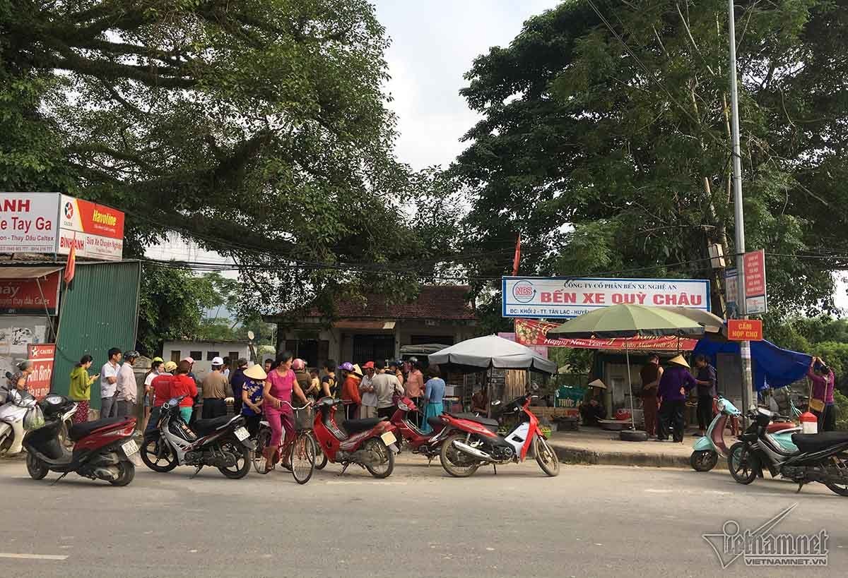 Ớn lạnh cảnh chích điện giết cá sấu ở ‘thủ phủ đá đỏ’-6