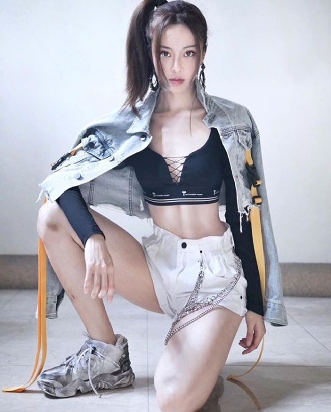 Hot girl số 1 Malaysia có thân hình thắt đáy lưng ong quyến rũ mê hồn-7