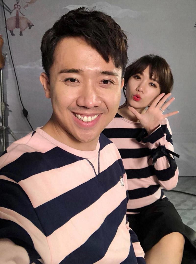 Đệ nhất nghiện mặc đồ đôi với vợ đích thị là Trấn Thành, đến màu son môi cũng bắt chước-6