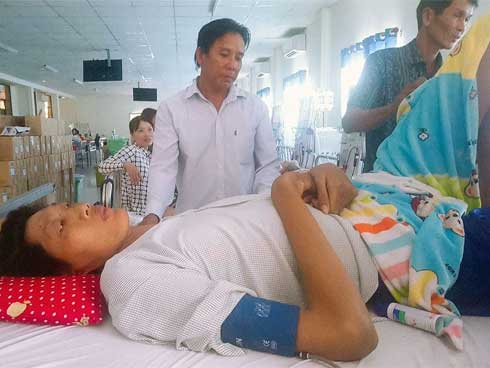 Chuyện ít biết về người đàn ông cao 2,5m ở Cà Mau-1