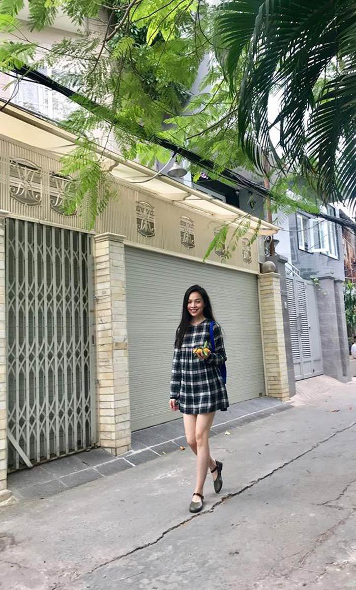 4 bà mẹ đơn thân này ai cũng mặc cực trẻ trung nhưng Hiền Thục vẫn giỏi cưa sừng nhất!-3