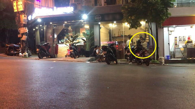 Một số quán cà phê Hà Nội ngang nhiên bán bóng cười ngay tại vỉa hè, nếu thích có thể mua cả bình mang lên ô tô-2