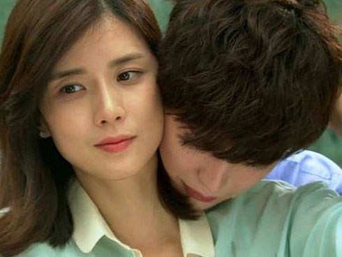Biết bạn gái có bầu với người khác, chàng trai vẫn cưới vì lý do không ngờ