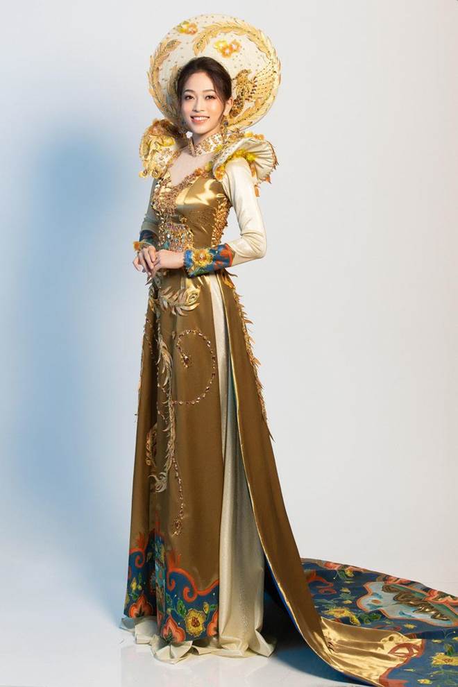 Phương Nga mang quốc phục Ngũ Phụng Tề Phi” cộng đồng mạng bảo nhìn như rèm cửa-5