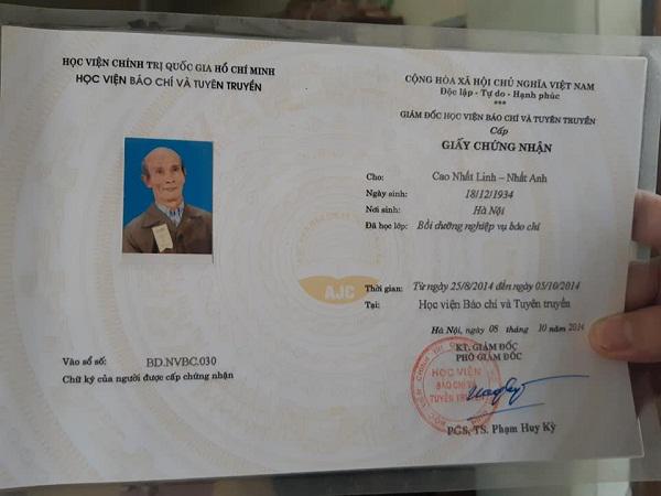 Găp gỡ cụ sinh viên 85 tuổi ở Hà Nội đang học năm thứ 2 ngành Luật-2