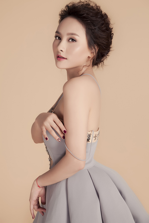Nàng dâu quốc dân Bảo Thanh khéo léo khoe đường cong với đầm dạ hội kiêu sa-7