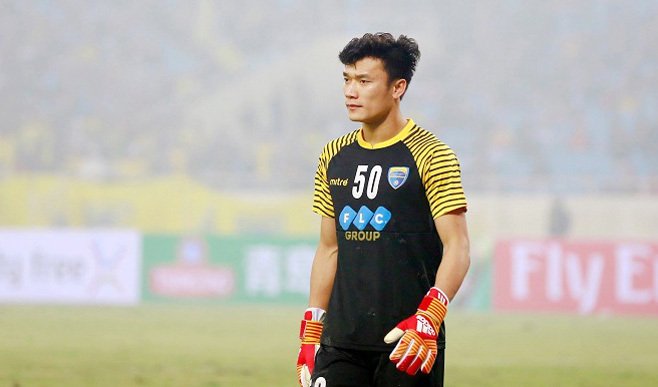 Tuyển Việt Nam: Số 1 không dành chỗ cho Bùi Tiến Dũng?-1