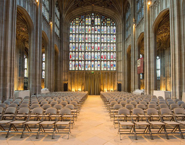 Điều ít biết về lễ cưới của cháu gái Nữ hoàng Anh sắp diễn ra ngày hôm nay, xa hoa đến mức lãng phí-2