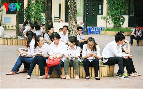 Hà Nội thay đổi phương án thi vào lớp 10, học sinh đi học gần kín tuần-2