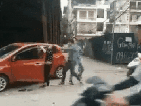 Nam Định: Chàng trai trẻ tàn tật khóc tuyệt vọng khi vợ hơn gần 10 tuổi lên cơn đau tim mà không tiền chạy chữa-9