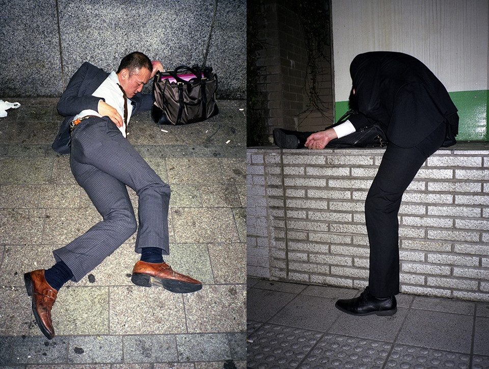 Bị công việc ám sát - người Nhật ngủ màn trời chiếu đất sau giờ làm-6