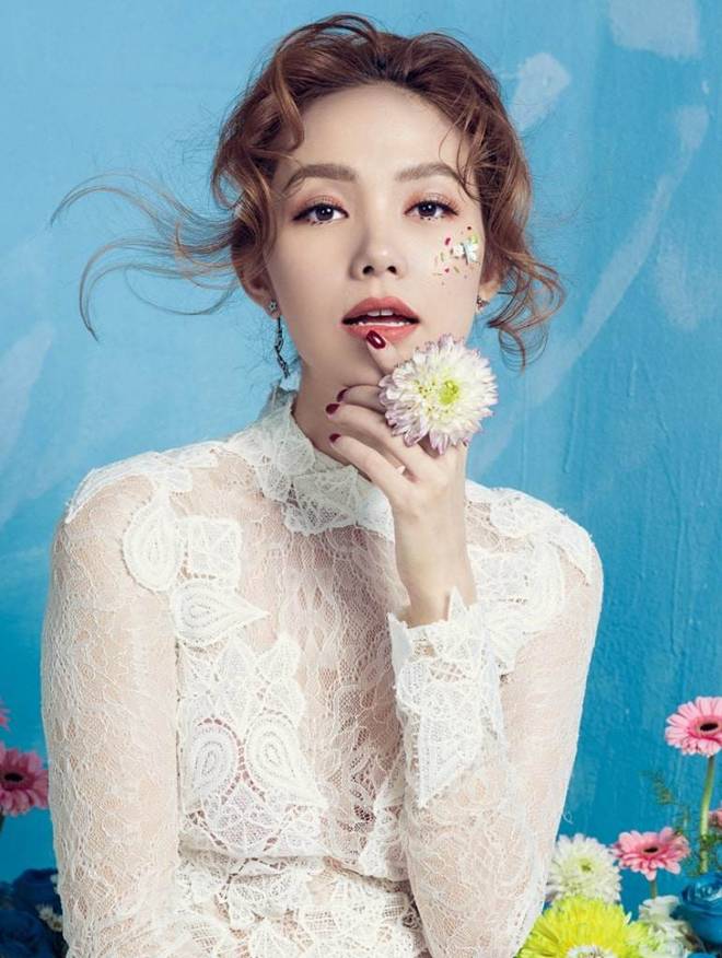 Nhan sắc Minh Hằng: từ vẻ đẹp tầm trung đến mỹ nhân cưỡng không lại sức hút dao kéo?-10