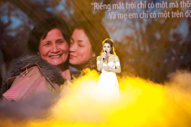 Thủy Top chia sẻ ảnh mẹ ruột giàu có, danh giá và câu nói khiến tim cô thắt lại-3