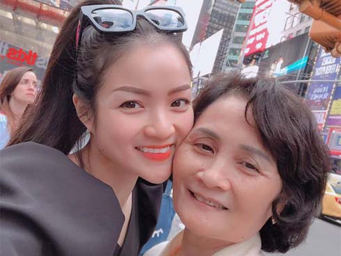 Siêu vòng một” Thủy Top: Là tiểu thư cành vàng lá ngọc trong gia đình trâm anh thế phiệt-12